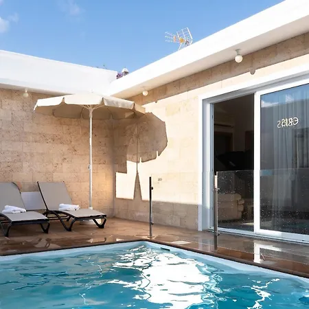 Eris Villa